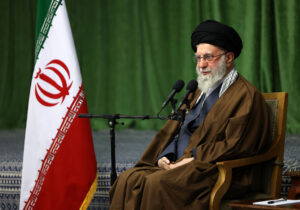 احیای هویت مستقل امت اسلامی