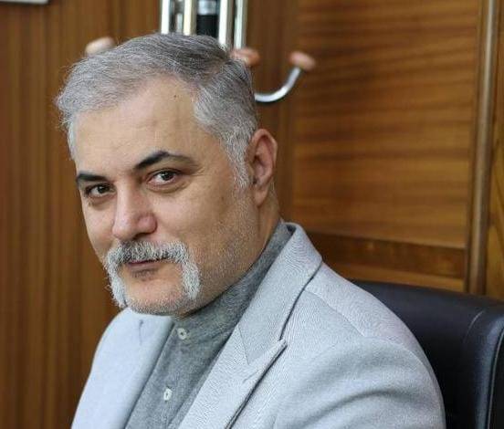 ققنوس بر فراز آتش