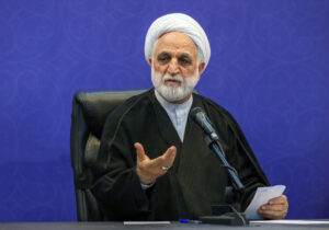 با خناسانی که آب به آسیاب دشمن می‌ریزند قانونی برخورد می‌شود