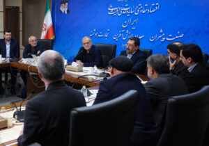 تاکید بر ضرورت هم‌افزایی دولت و اصناف برای حفظ ثبات بازار