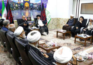 مقاومت ملت ایران موجب عزت کشور در جهان اسلام شد