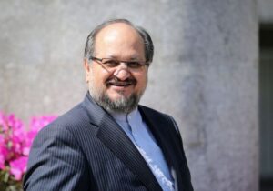 ابهام درباره مدیرعامل هلدینگ خلیج‌فارس برطرف شد/ شریعتمداری می‌ماند