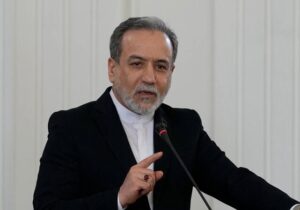 عراقچی: تبادل پیام‌ها ادامه دارد