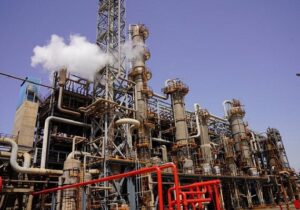 صنعت پتروشیمی در آستانه بازسازی سریع