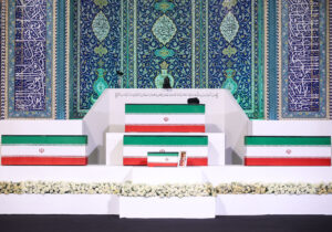 ادای احترام هیات‌های بین‌المللی به پیکر رهبر شهید انقلاب ایران