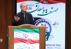 دستاوردهای کشور در شرایط دشوار، حاصل همدلی مردم و ایستادگی صنعتگران است