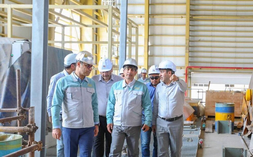 مدیر عامل گروه فولاد مبارکه از روند بازسازی بخش‌های آسیب دیده نیروگاه سیکل ترکیبی ۹۱۴ مگاواتی و مگامدول های شهید خرازی بازدید کرد – جمهور نیوز