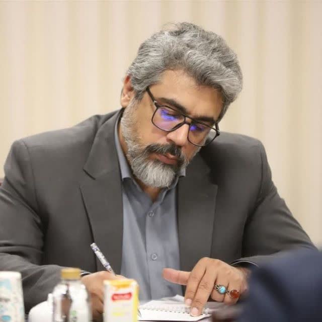۱۷ مرداد؛ روایتِ مسئولیتی که بر دوشِ قلم سنگینی می‌کند