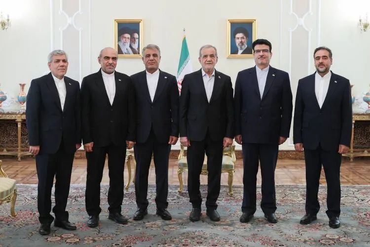 پزشکیان در آیین بدرقه ۵ سفیر جدید ایران: منافع هیچ کشوری با زیاده‌خواهی تأمین نمی‌شود