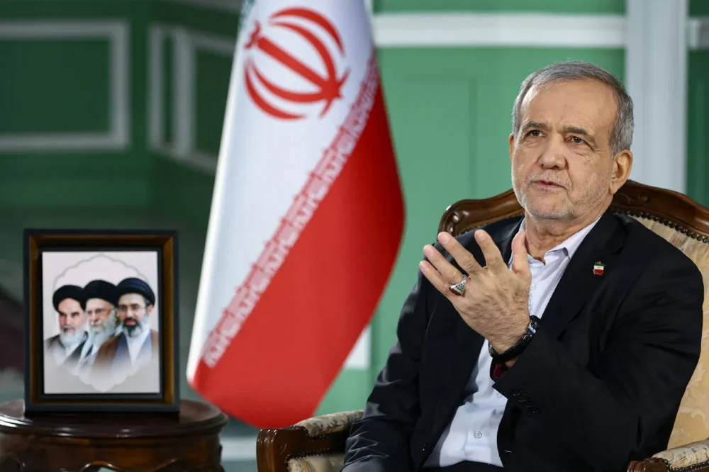پزشکیان: تفاهم اسلام‌آباد یک دستاورد راهبردی برای ایران بود/ نرخ جدید بنزین از ۱۰ هزار تومان فراتر نمی‌رود