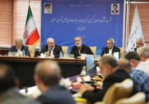 وزیر نیرو: مصرف برق کشور برای نخستین‌بار در دو سال اخیر کاهش یافت