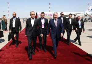 ورود رئیس‌جمهور به پایتخت قرقیزستان برای اجلاس شانگهای و دیدار با سران ۷ کشور